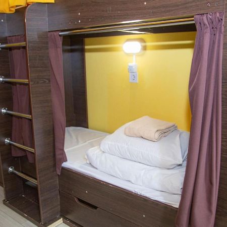 Sun City Hostel 4 Kiev Luaran gambar