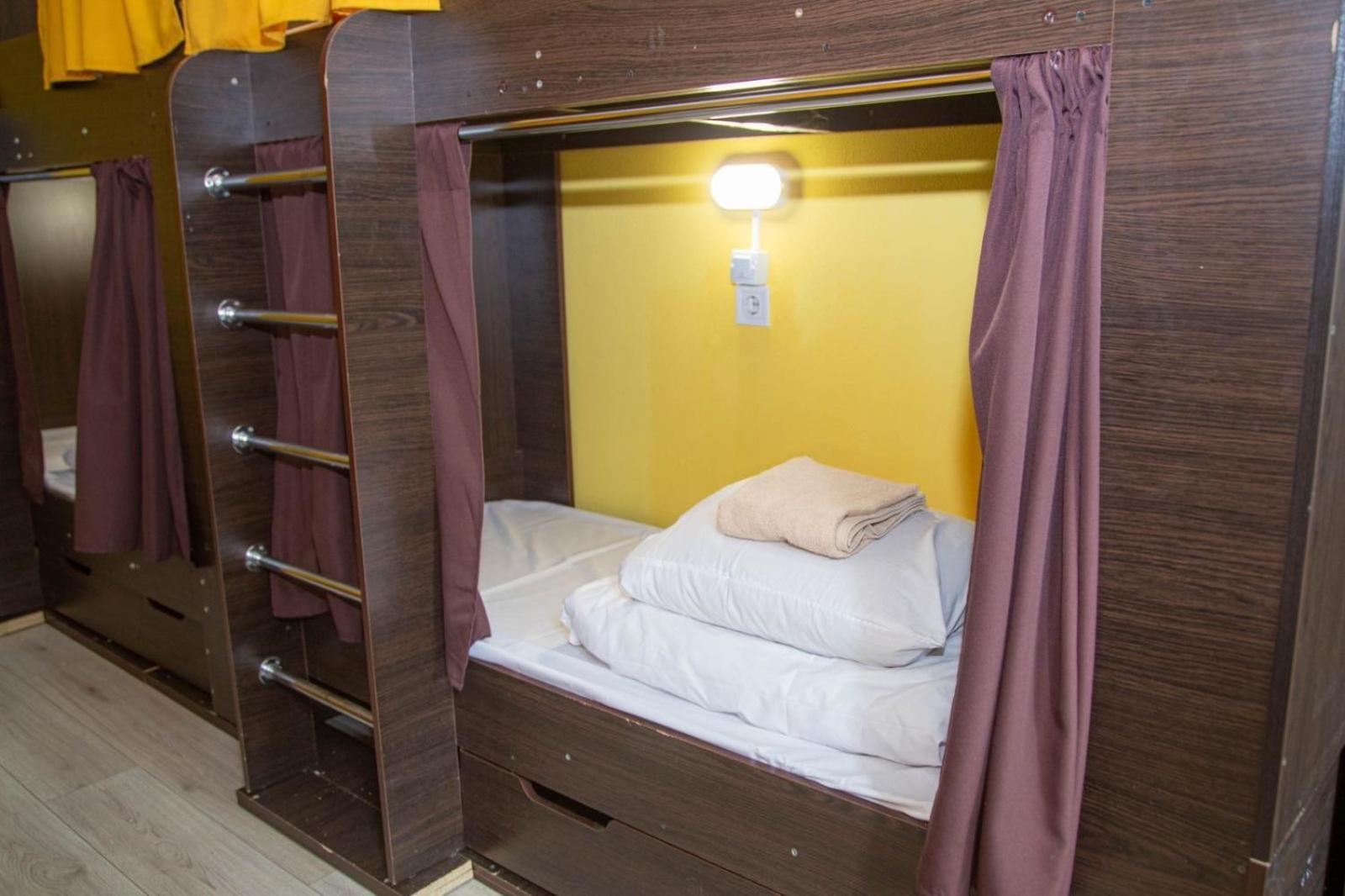 Sun City Hostel 4 Kiev Luaran gambar