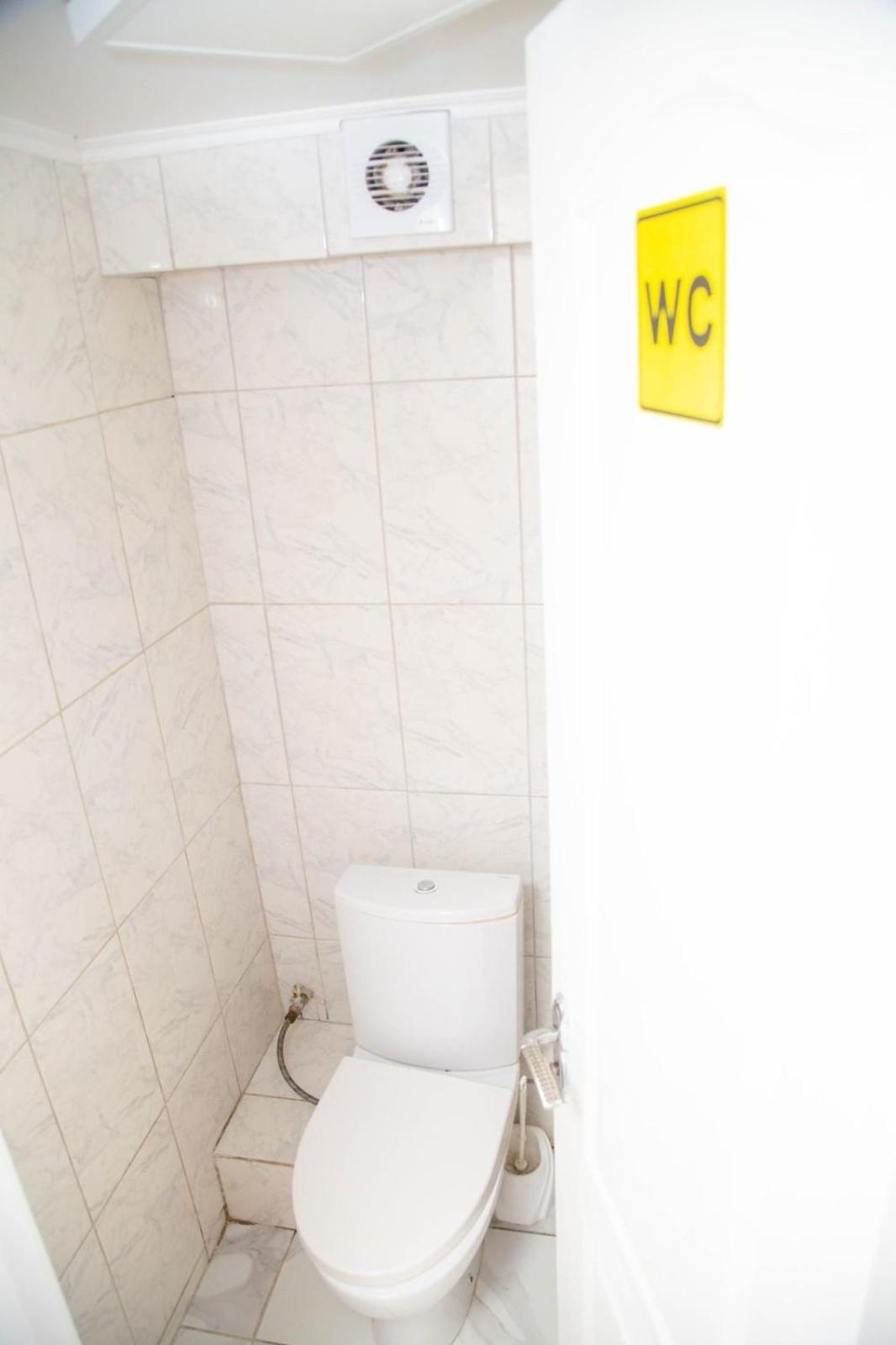 Sun City Hostel 4 Kiev Luaran gambar