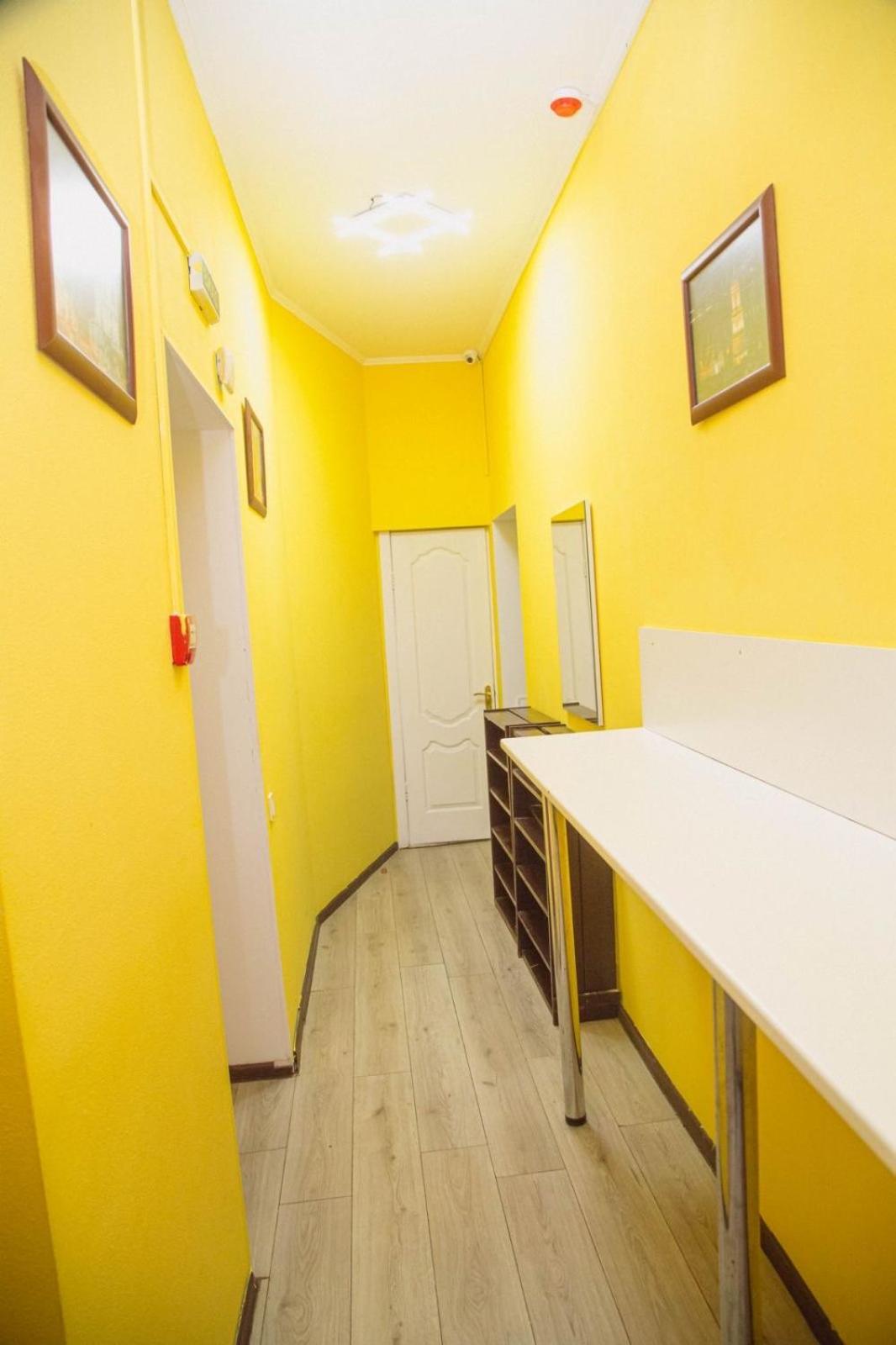 Sun City Hostel 4 Kiev Luaran gambar