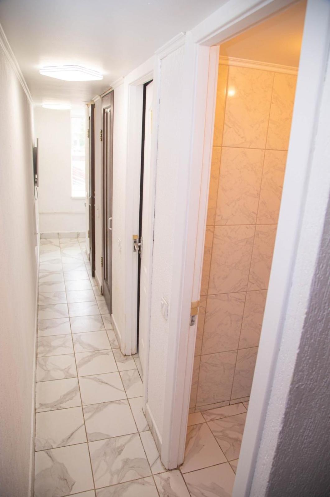 Sun City Hostel 4 Kiev Luaran gambar